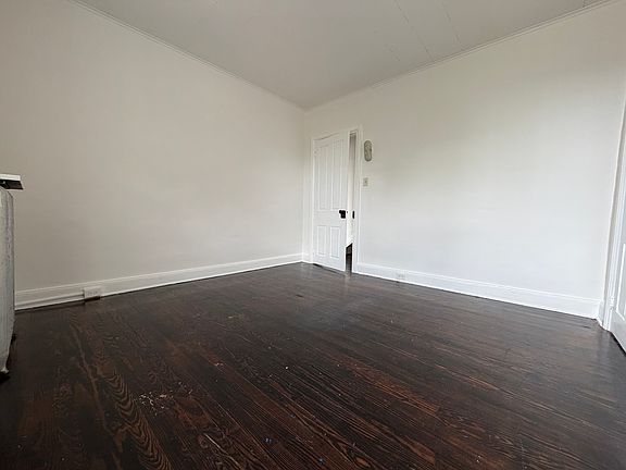 5th image of 107 N Main St APT 2