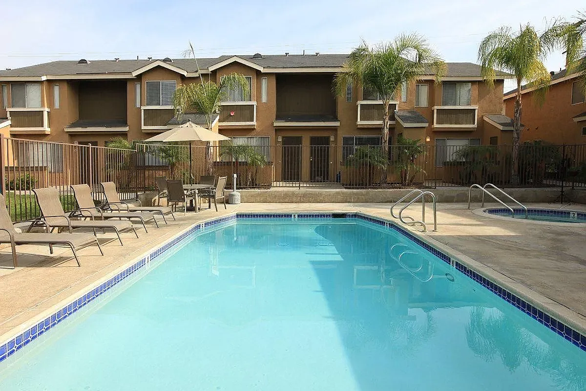 Greenfield Meadows Apartments — Photo 1