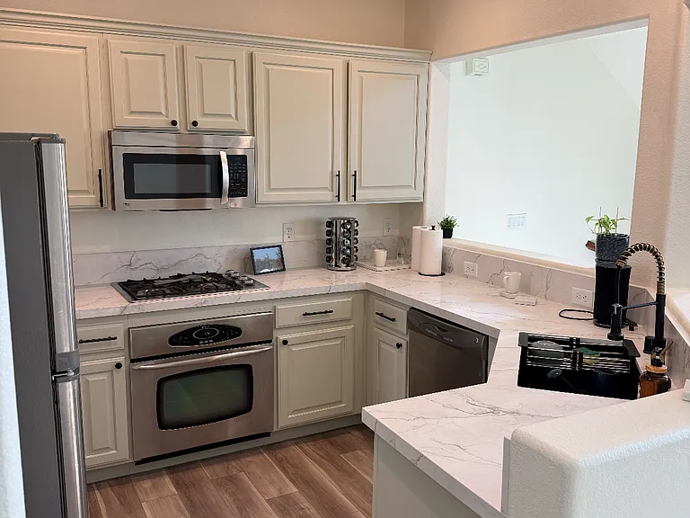 1510 Plaza Centre Dr #105 — Photo 2