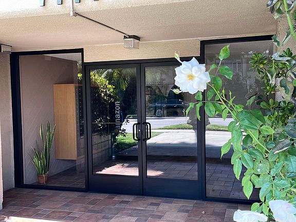2nd image of 7777 Hollywood Blvd APT 209