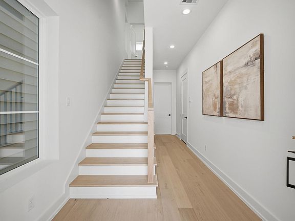 5th image of 2922 Michaux St