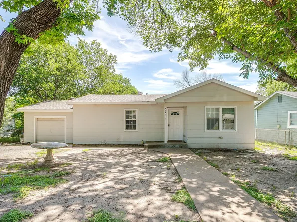822 Ronald St, White Settlement, TX 76108