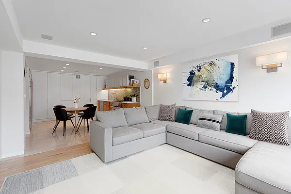 Rented by Platinum Properties | media 16