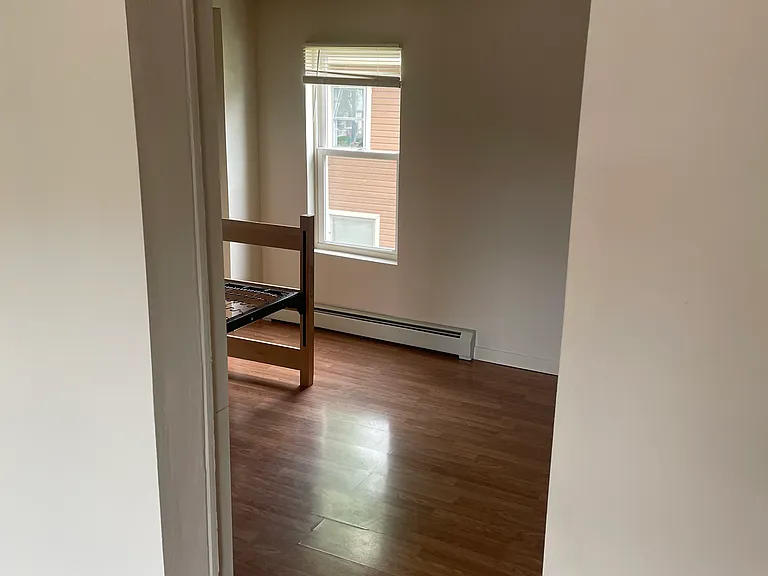 498 W Main St — Photo 10