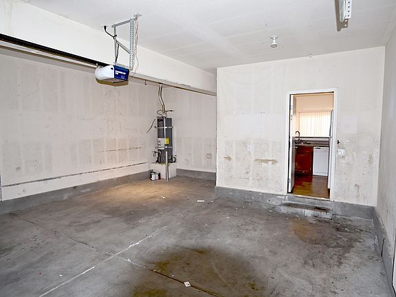 4th image of 6206 Standing Elm St