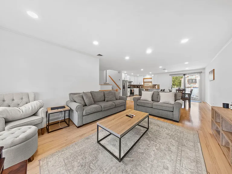 62 Sycamore Rd — Photo 5