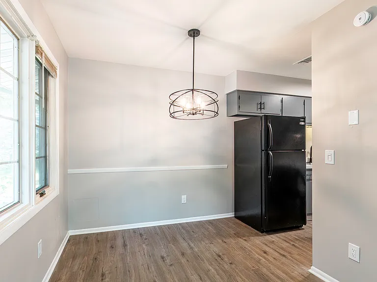 3305 Hobson Rd — Photo 7