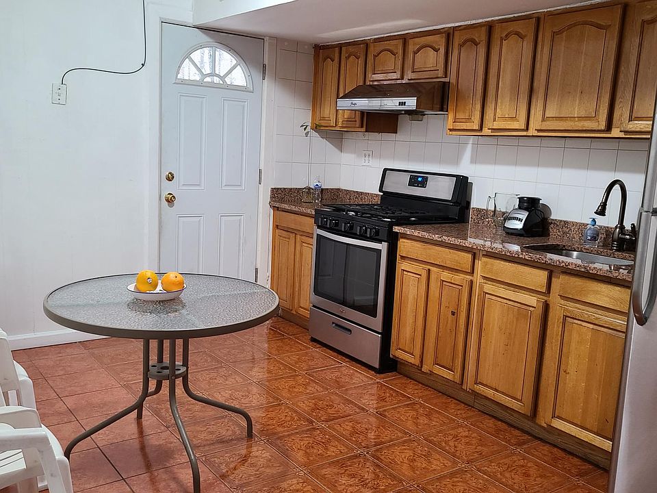 Kitchen/Dinning Area