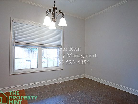4th image of 309 Barr Ln