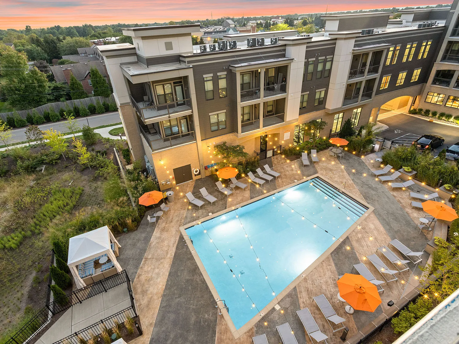 The Flats at Springhurst Apartments of Louisville — Photo 2