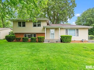 525 Sattley St, Rochester, IL 62563