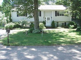 112 Montauk Rd, Narragansett, RI 02882