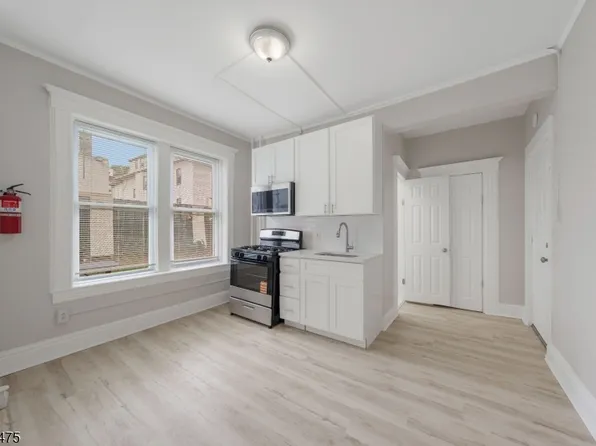 53 Henry St, Passaic, NJ