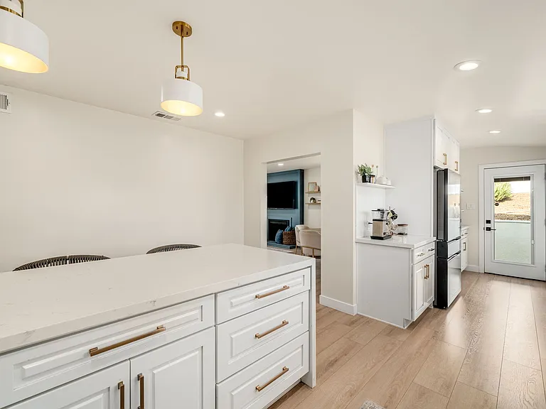 16229 Janine Dr — Photo 21