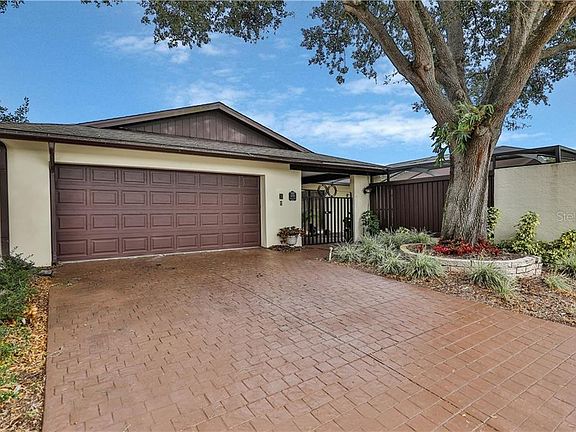 2nd image of 5029 Paloma Dr