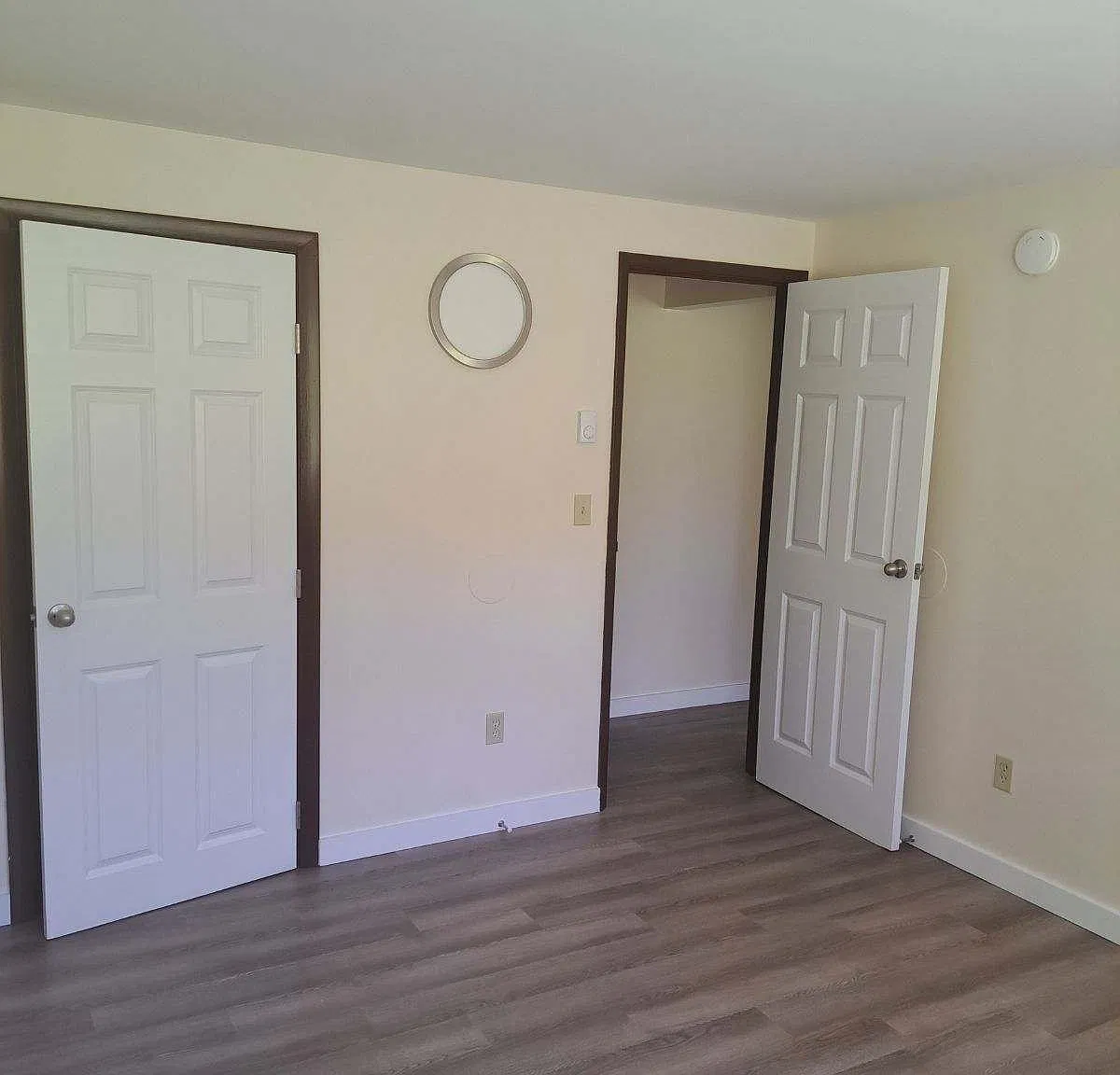 4 bed, 1.5 bath, $1,670 — Photo 3