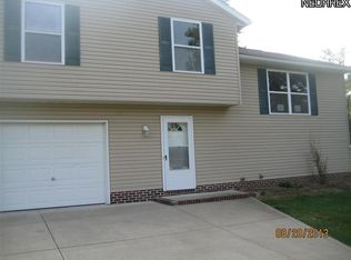 9898 Sunny Ln, Streetsboro, OH 44241