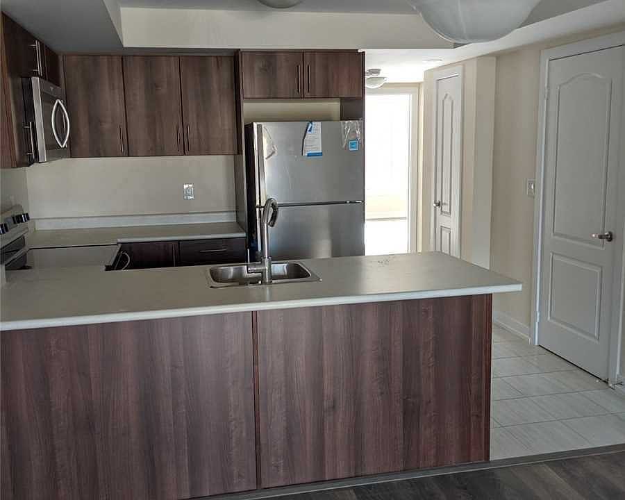 2nd image of 20 Westmeath Ln #2324