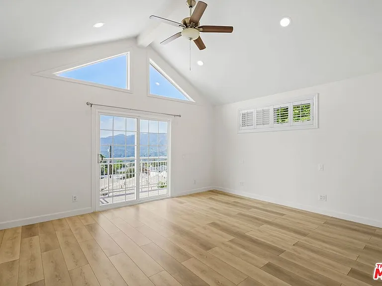 2910 Santa Carlotta St — Photo 16