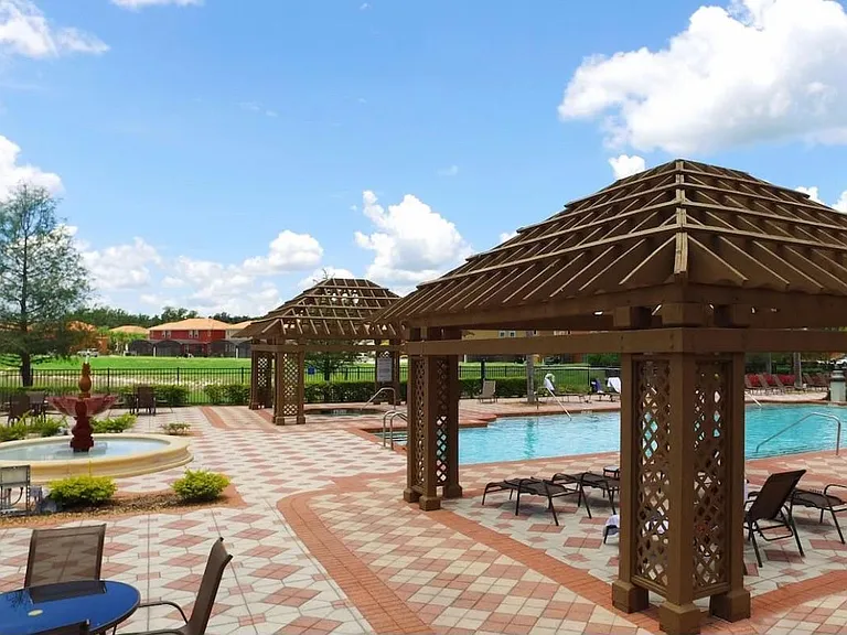 4568 Alberto Cir — Photo 29