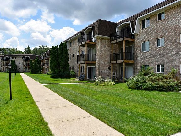 4th image of 3106 Plaza Dr NE APT D12