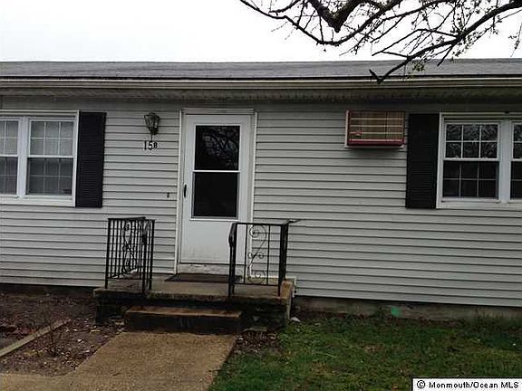 4th image of 15 Camelia Court #B