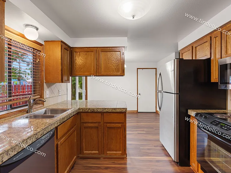 5281 NE 57th Ave — Photo 10