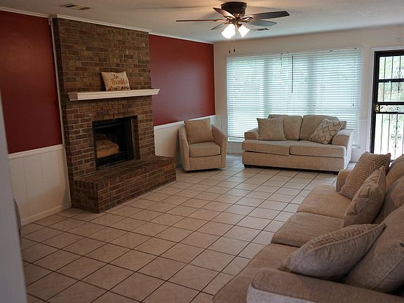 4th image of 1412 Green Mountain Dr