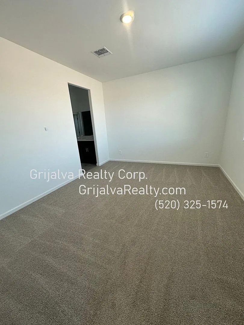 Brand New Build! 3 Bedroom, 2 Bath House In Marana (Tangarine/I-10) — Photo 4
