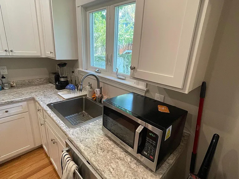 17 Belmont Sq — Photo 9