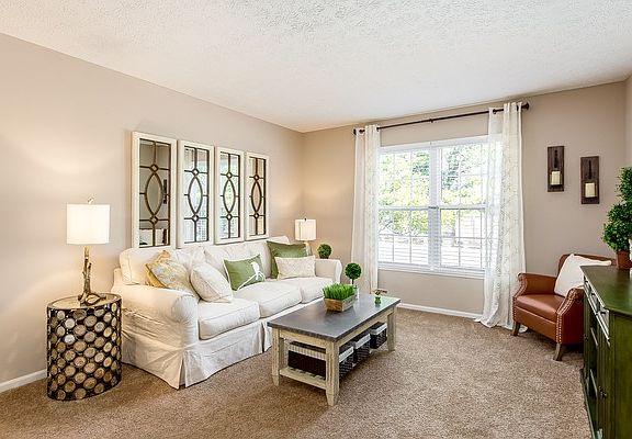 2nd image of 2165 Gables Lake Dr