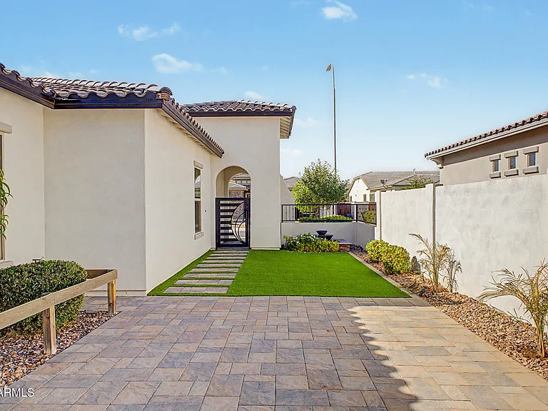 2083 E Scorpio Pl — Photo 6