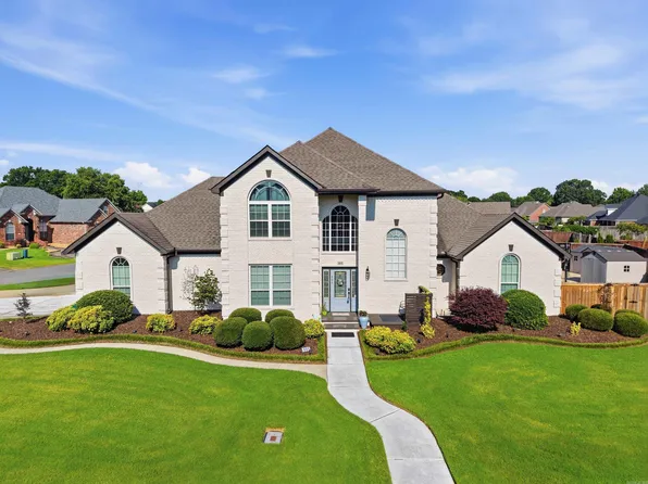 405 Esplanade Ave, Conway, AR 72034