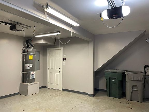 2nd image of 715 30th St #1/2