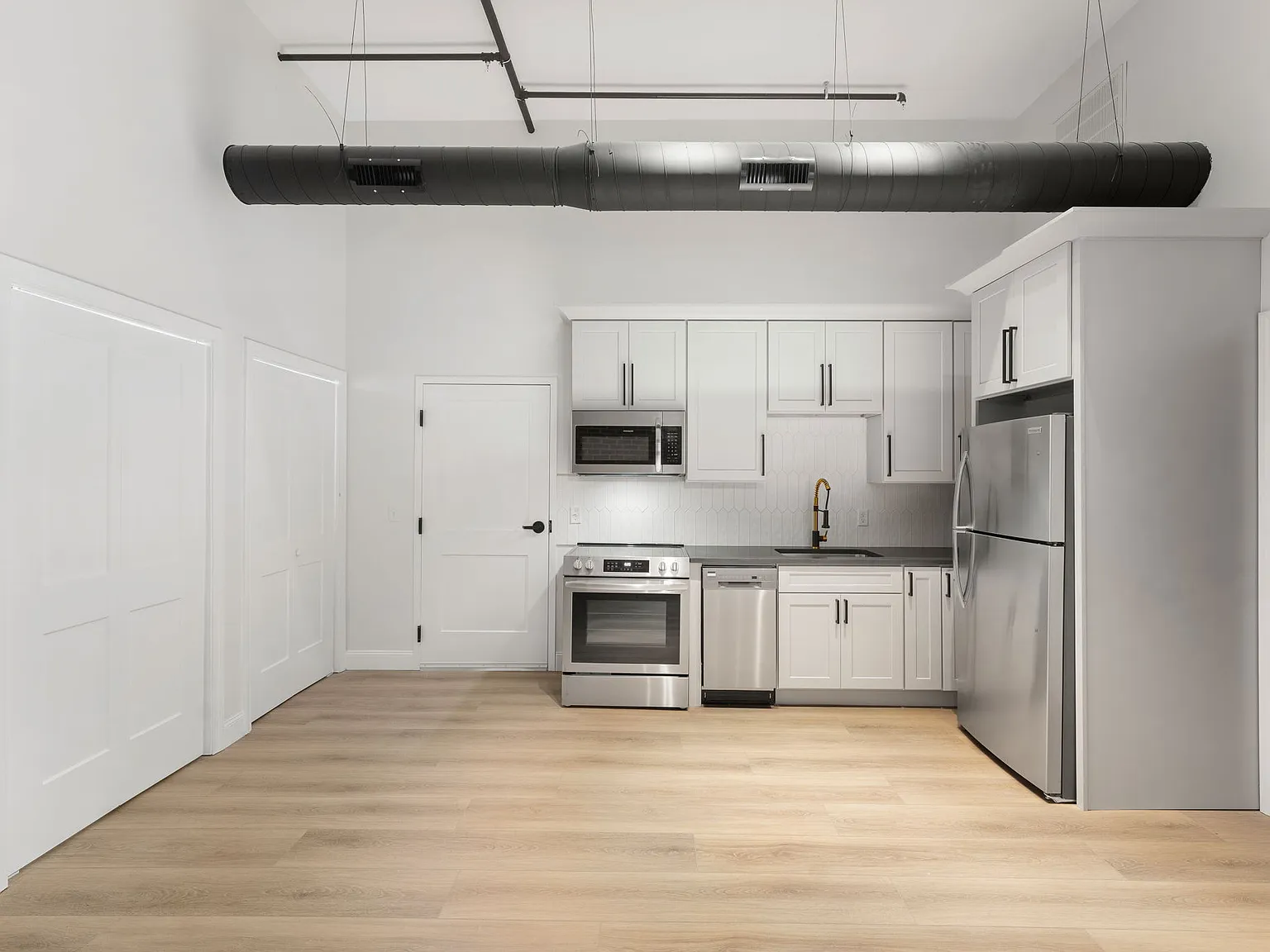 1 bed, 700 sqft, $2,000 — Photo 2