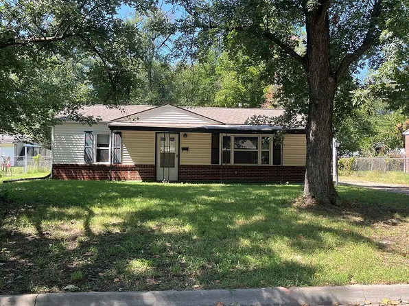 2225 SW Winterwood Ln, Topeka, KS 66614