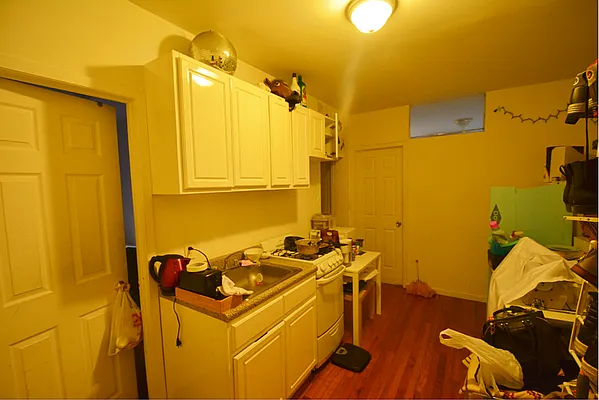 Rented by Mdrn Residential | media 11