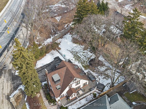 3rd image of 1064 Mohawk Rd