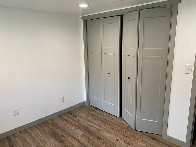 201 S Country Club Dr #BASEMENT — Photo 15