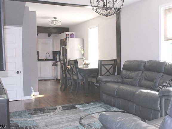 2nd image of 218 Huff Ave