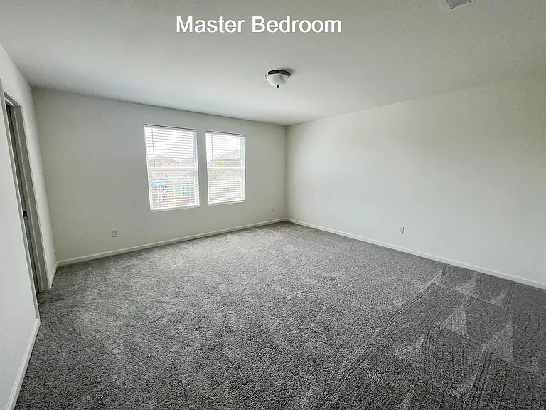 212 Savannah Way — Photo 17