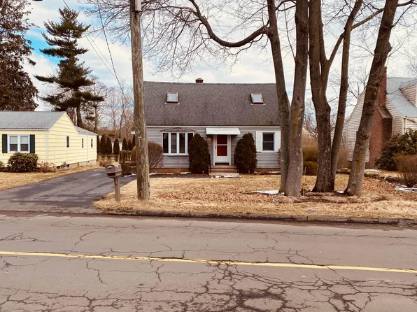 36 Indian Neck Ave, Branford, CT 06405