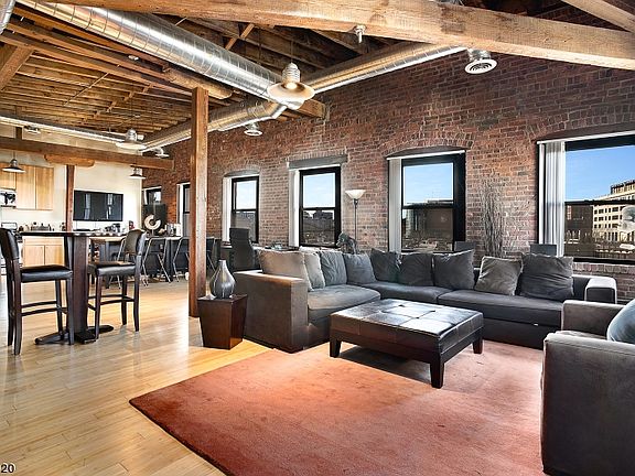 3rd image of 61 Nj Railroad Ave APT 15