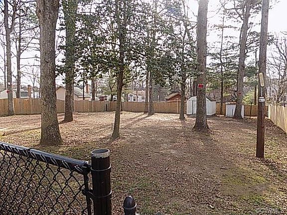 4th image of 3947 Berrybrook Dr