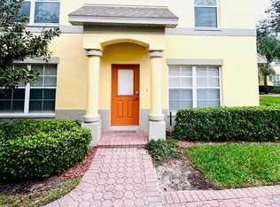 3856 Island Way St, Saint Petersburg, FL 33705