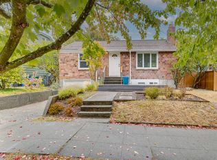 7546 10th Ave NW, Seattle, WA 98117