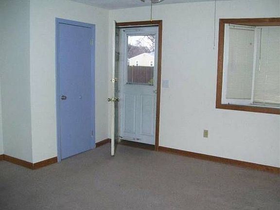 Dining room/front door