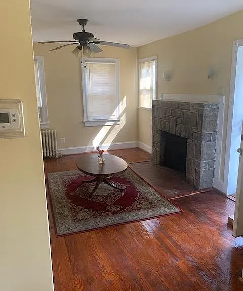 1615 28th St SE — Photo 3