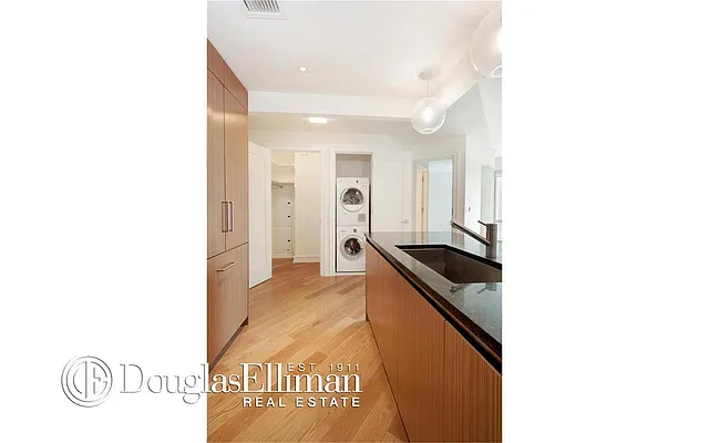 Rented by Douglas Elliman | media 29