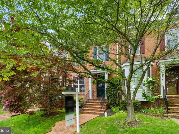 3834 Carriage Hill Dr, Frederick, MD 21704